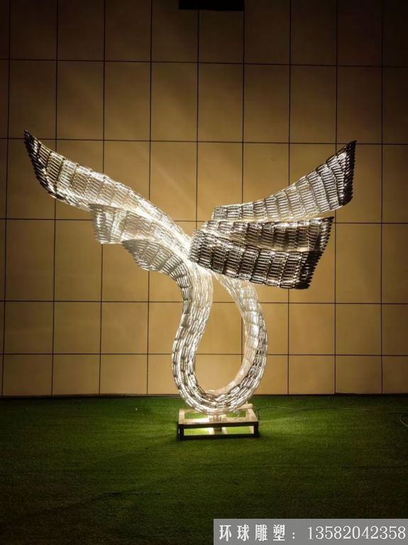 不锈钢翅膀雕塑2